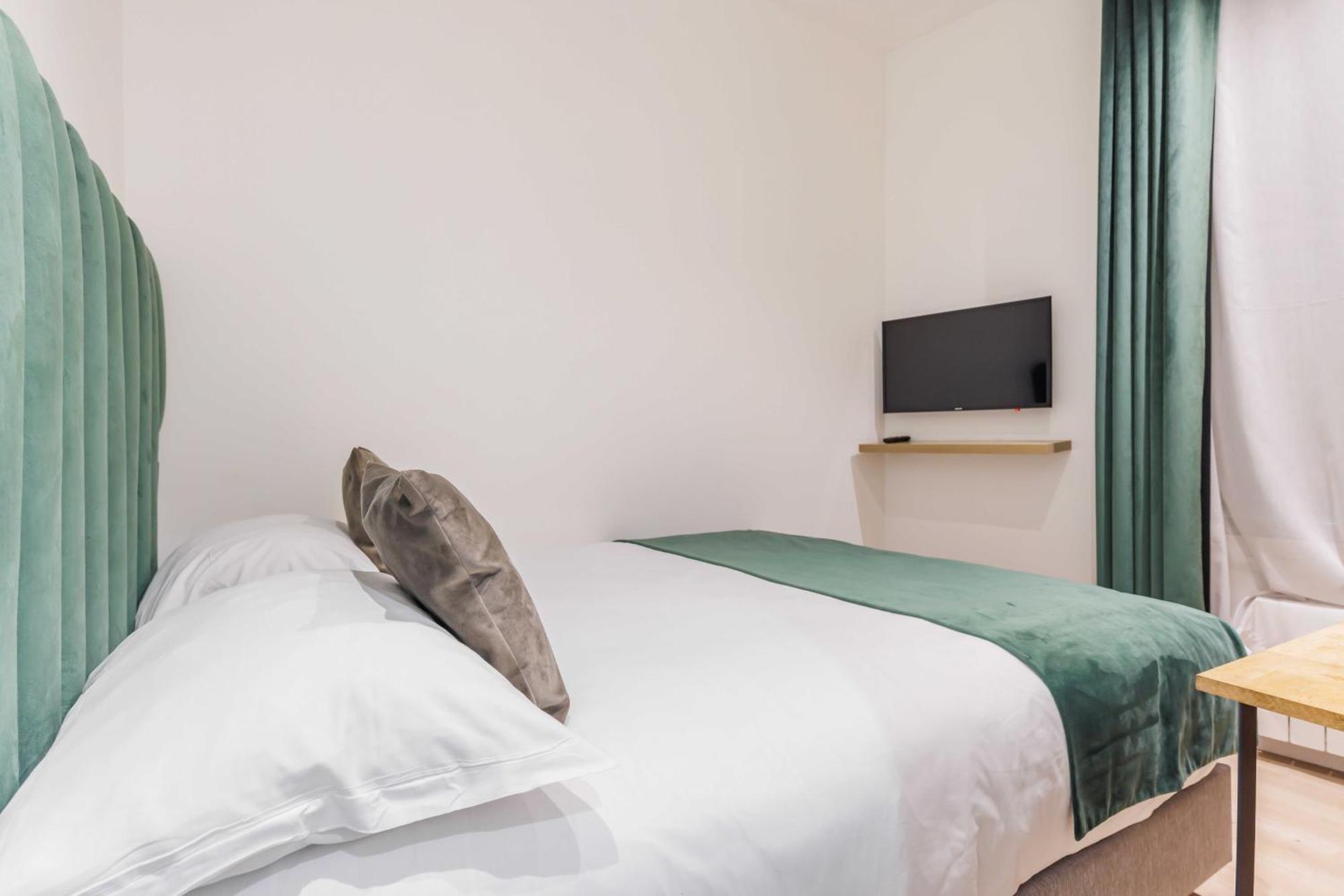 Appartamento Charming Duplex Parisian T3 - Heart Of Saint-Germain Esterno foto