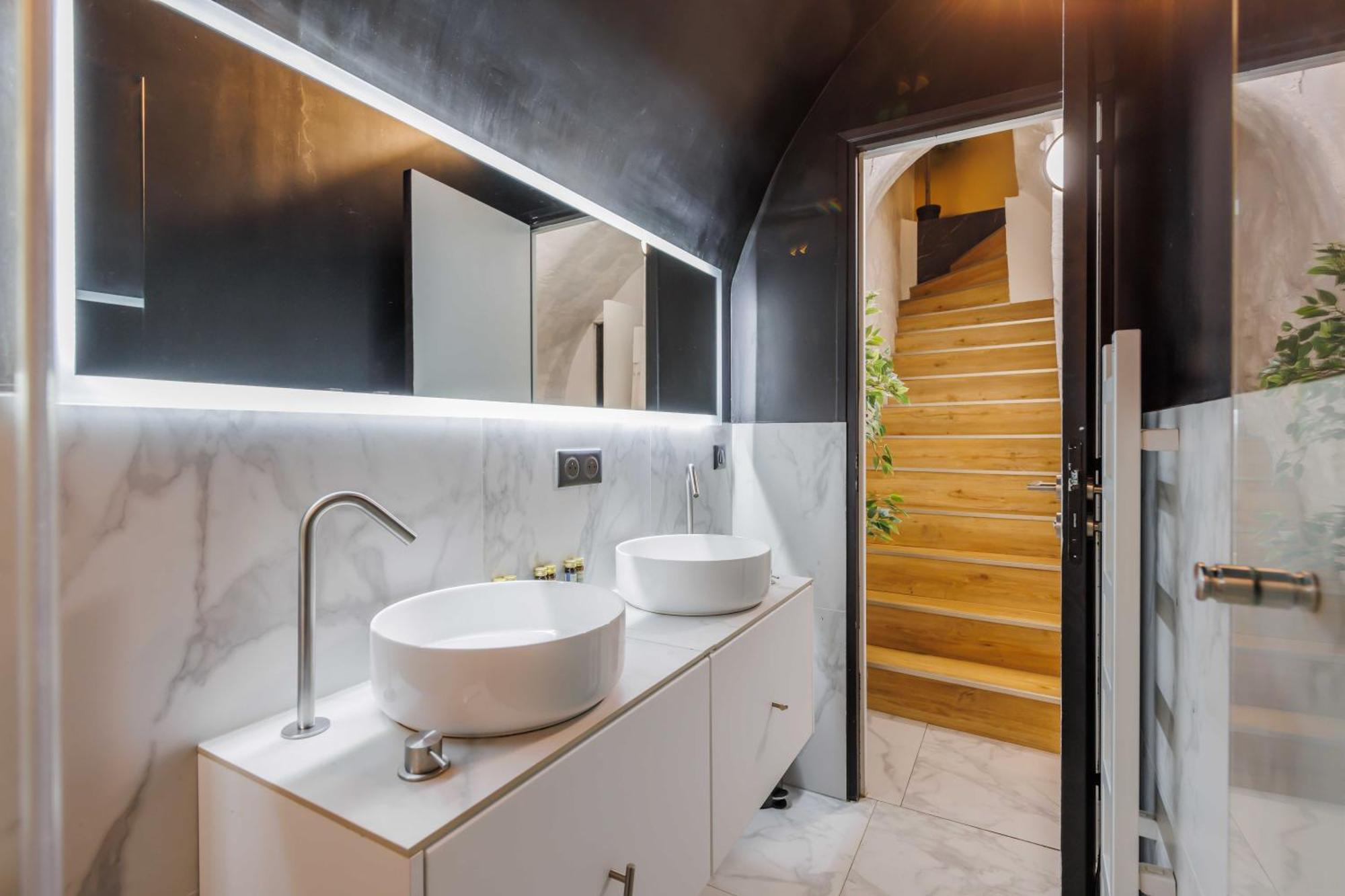 Appartamento Charming Duplex Parisian T3 - Heart Of Saint-Germain Esterno foto
